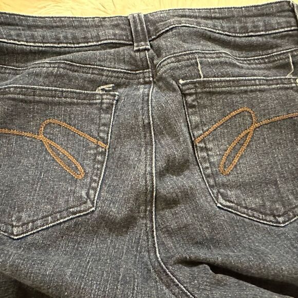 💚 A6 Miraclebody blue jeans with stretch. - Picture 6 of 6